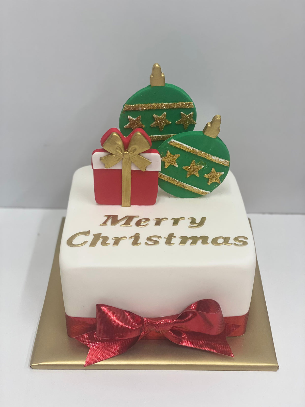 Christmas Iced Fruit Cake